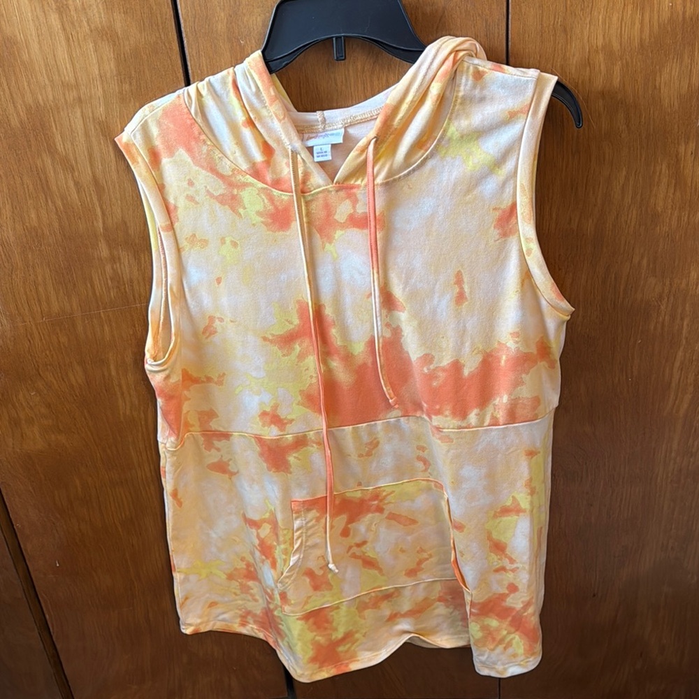 LuKaRoe Brittany Sleeveless Tie-Dye Hoodie Top, Size L, Like New